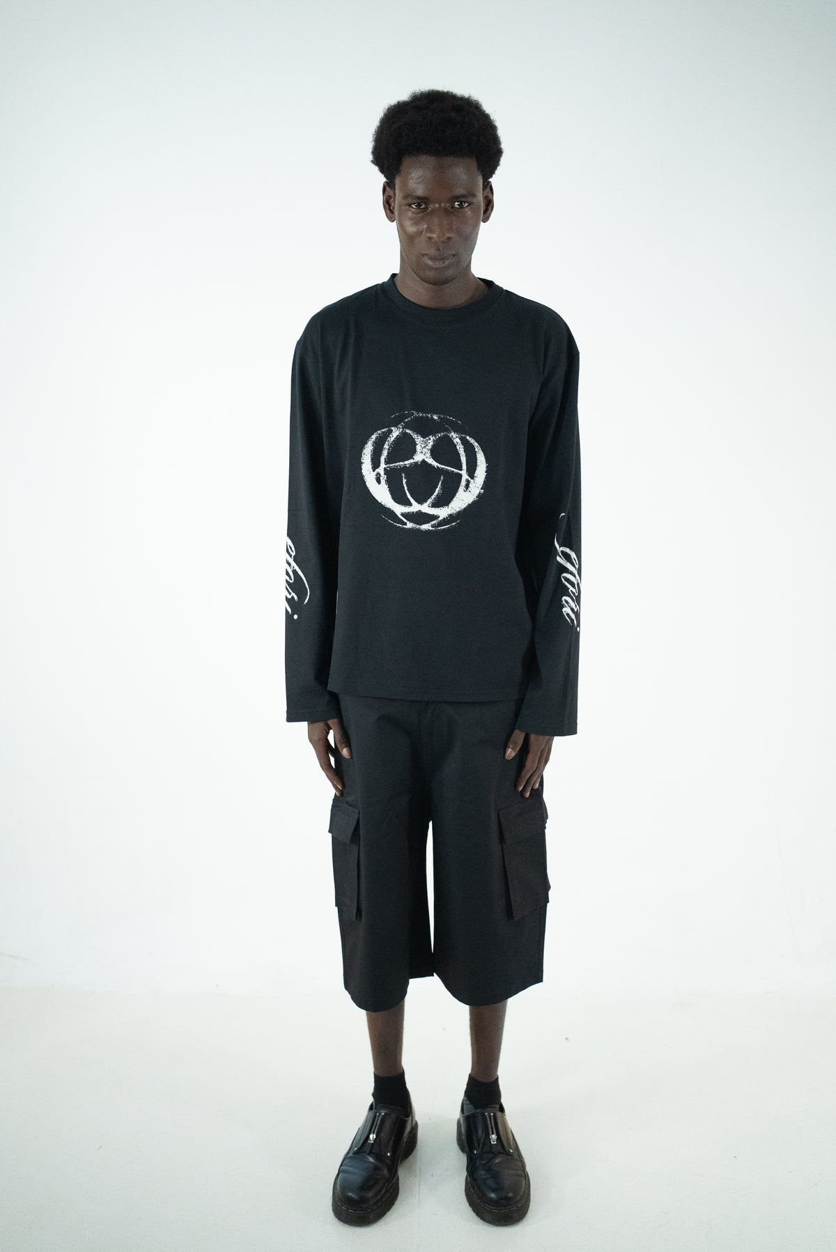 T-SHIRT LONG SLEEVE OVER BLACK