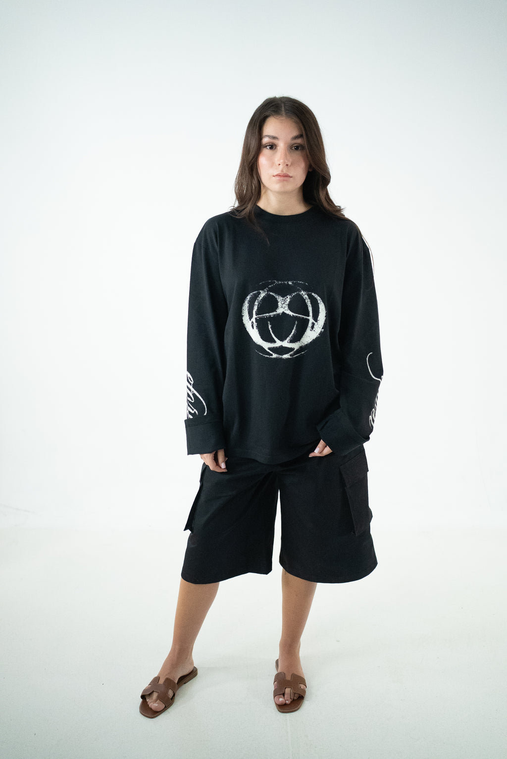 T-SHIRT LONG SLEEVE OVER BLACK