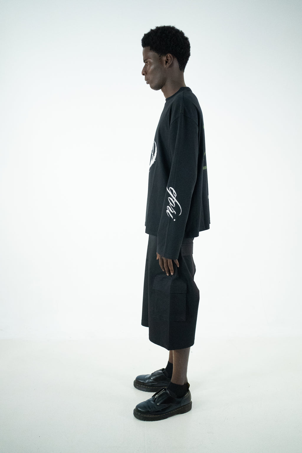 T-SHIRT LONG SLEEVE OVER BLACK