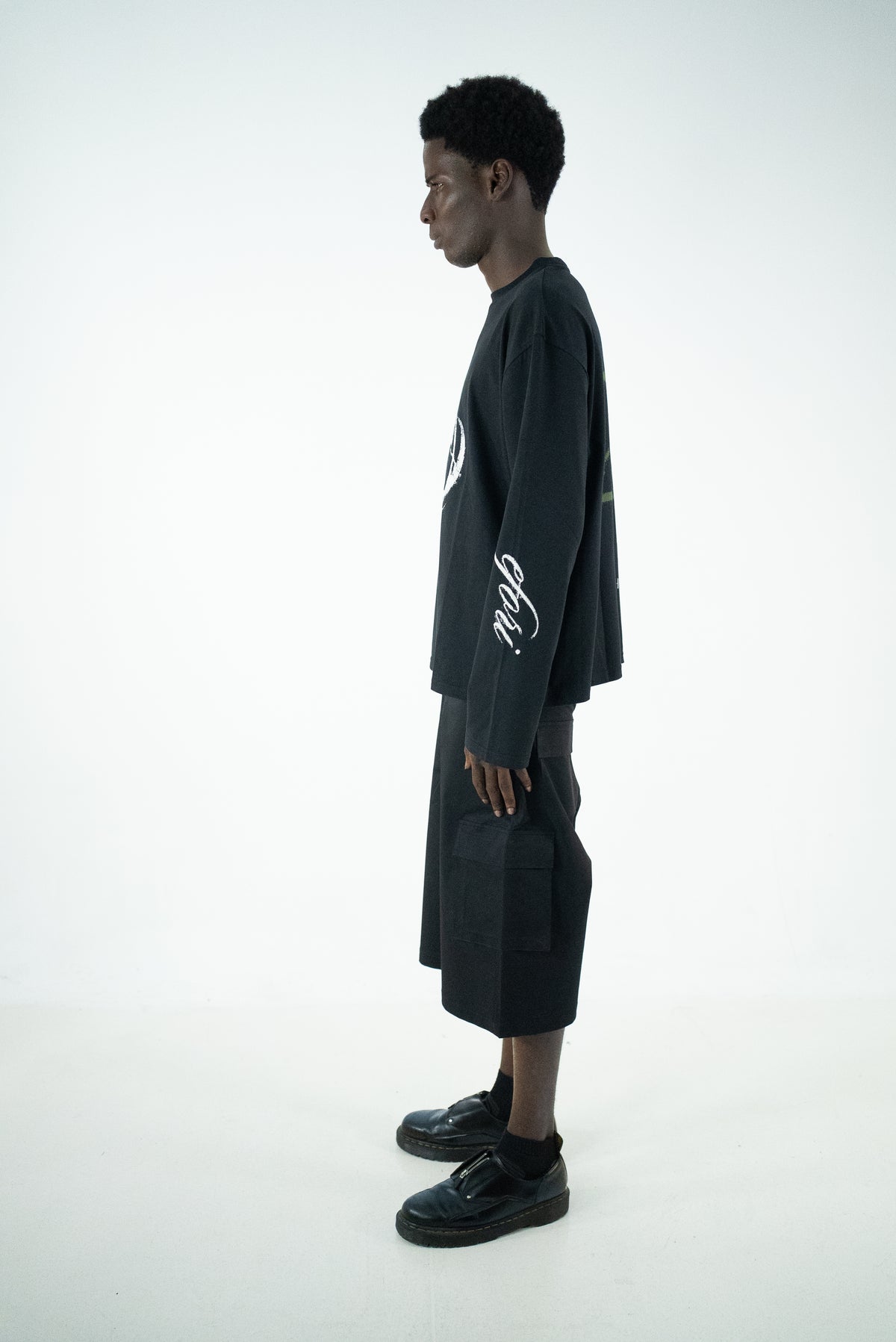 T-SHIRT LONG SLEEVE OVER BLACK