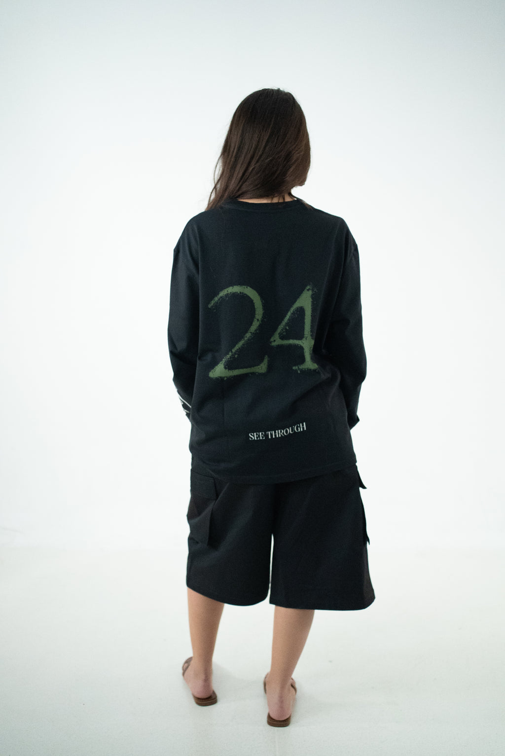 T-SHIRT LONG SLEEVE OVER BLACK