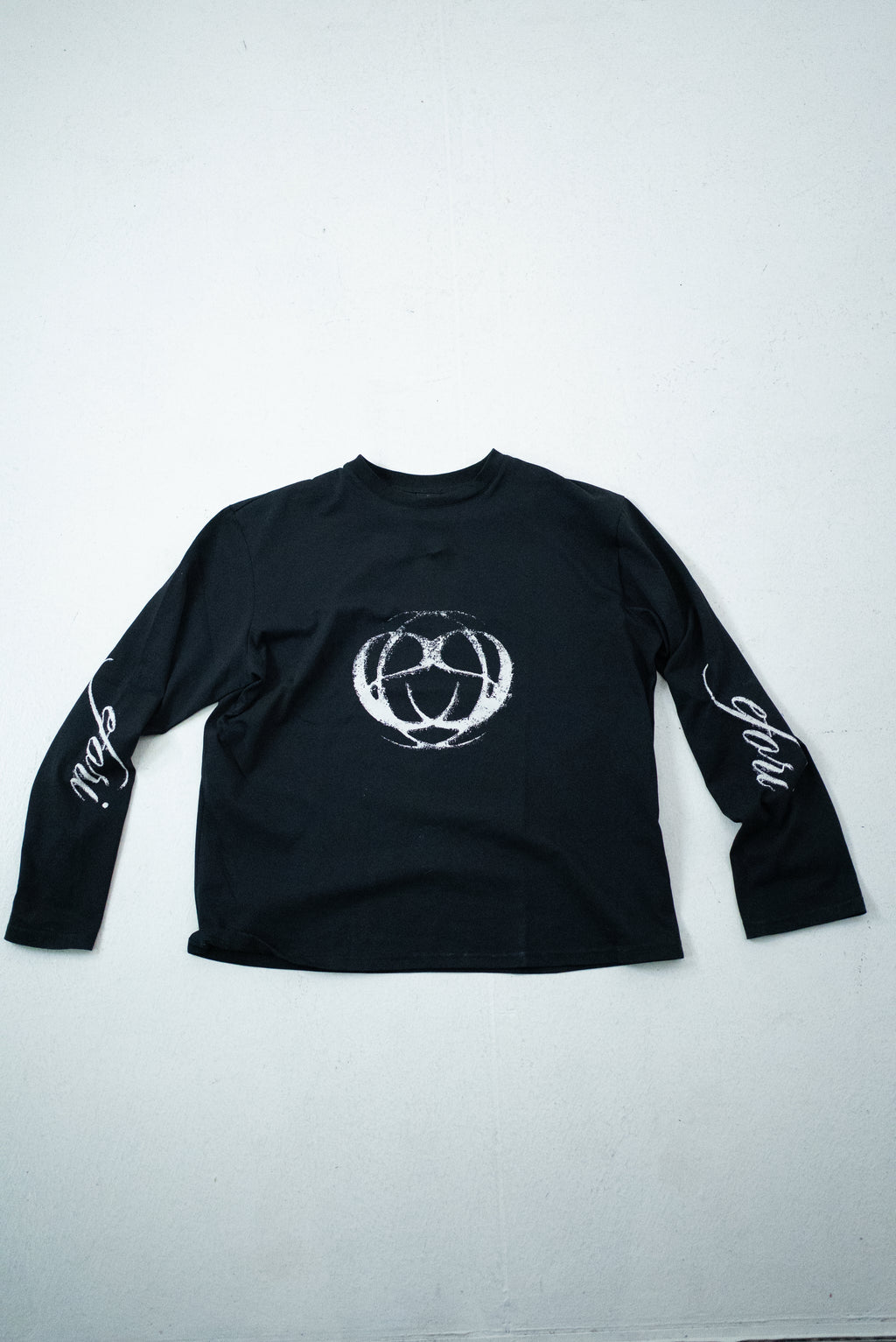 T-SHIRT LONG SLEEVE OVER BLACK