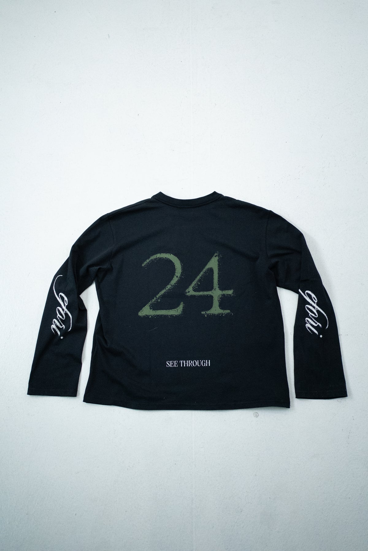 T-SHIRT LONG SLEEVE OVER BLACK