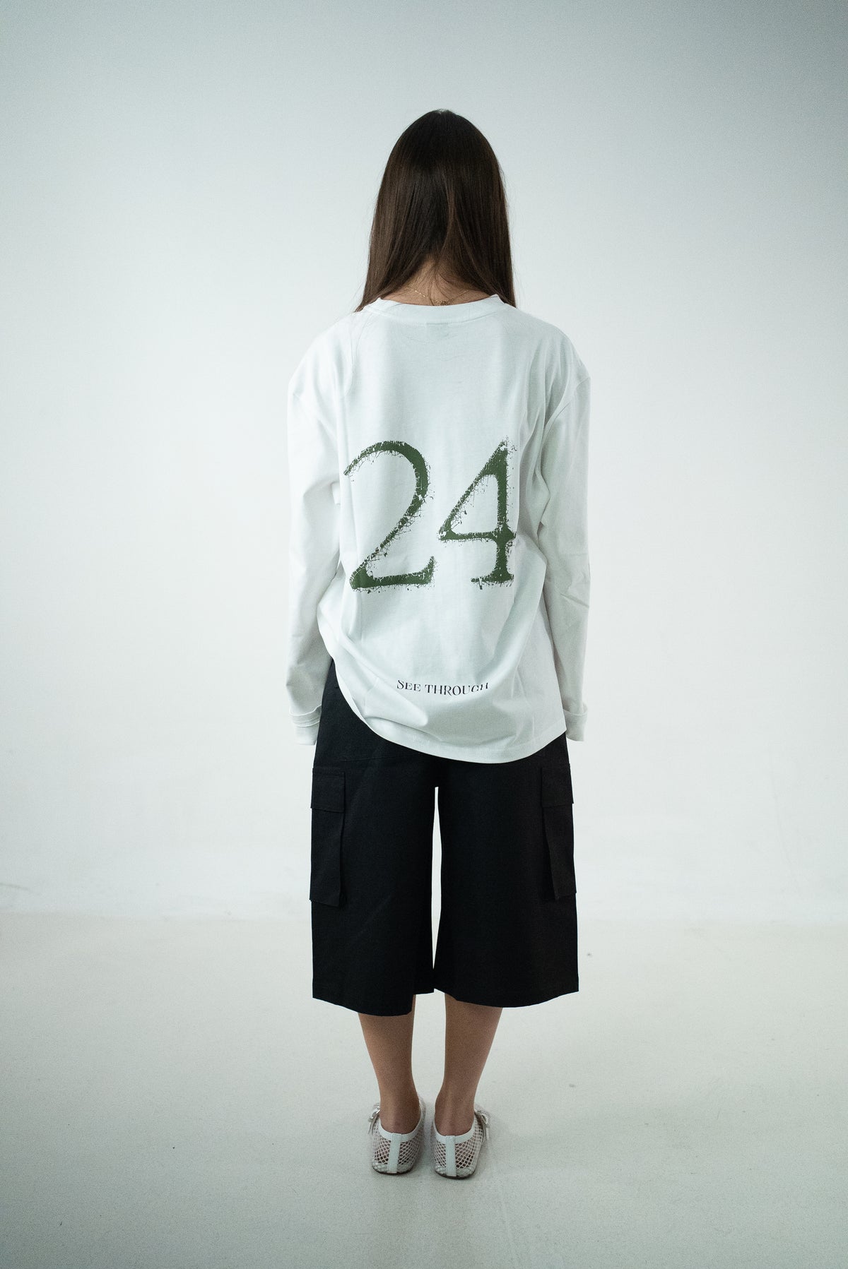 T-SHIRT LONG SLEEVE OVER WHITE