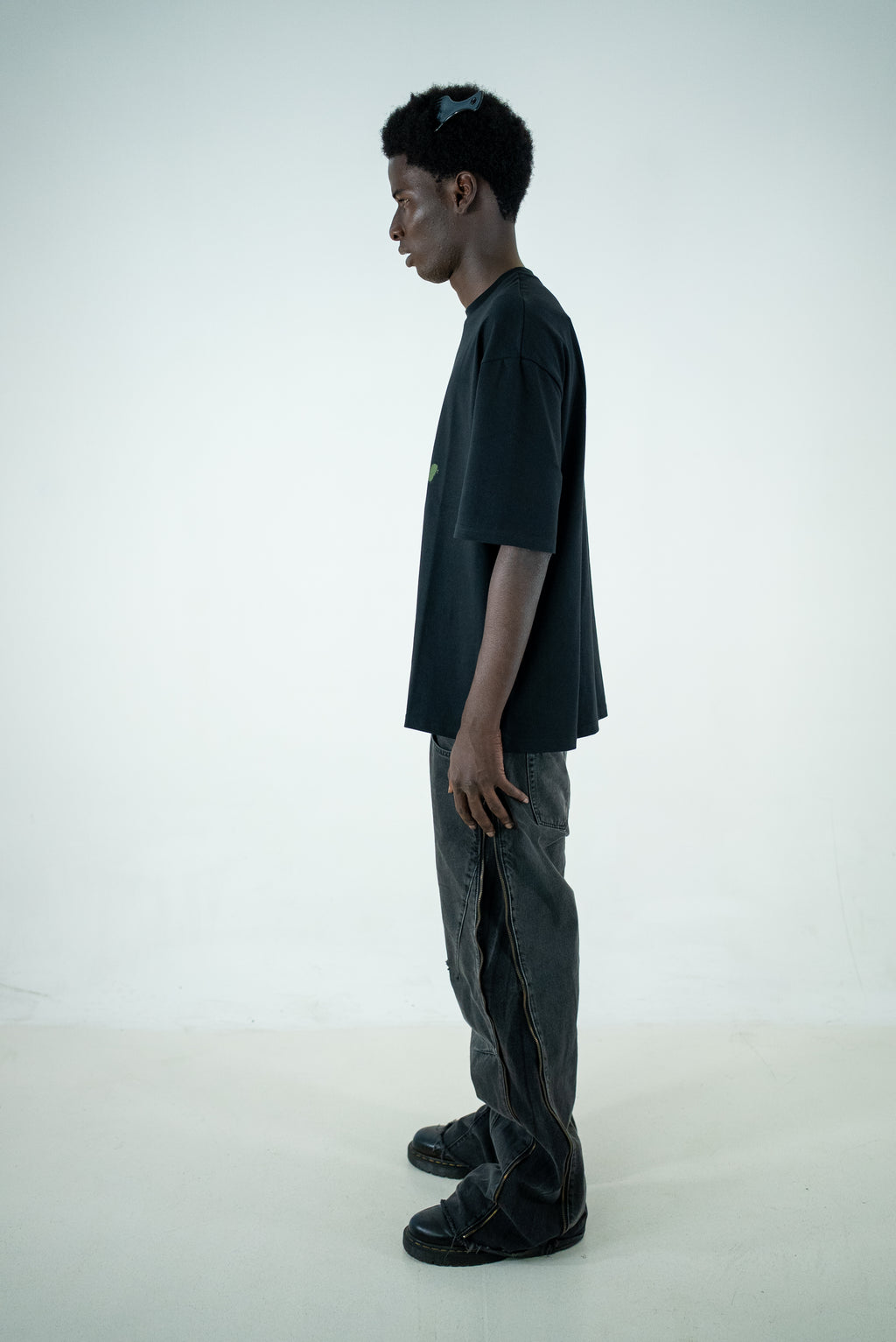 T-SHIRT OVER BLACK