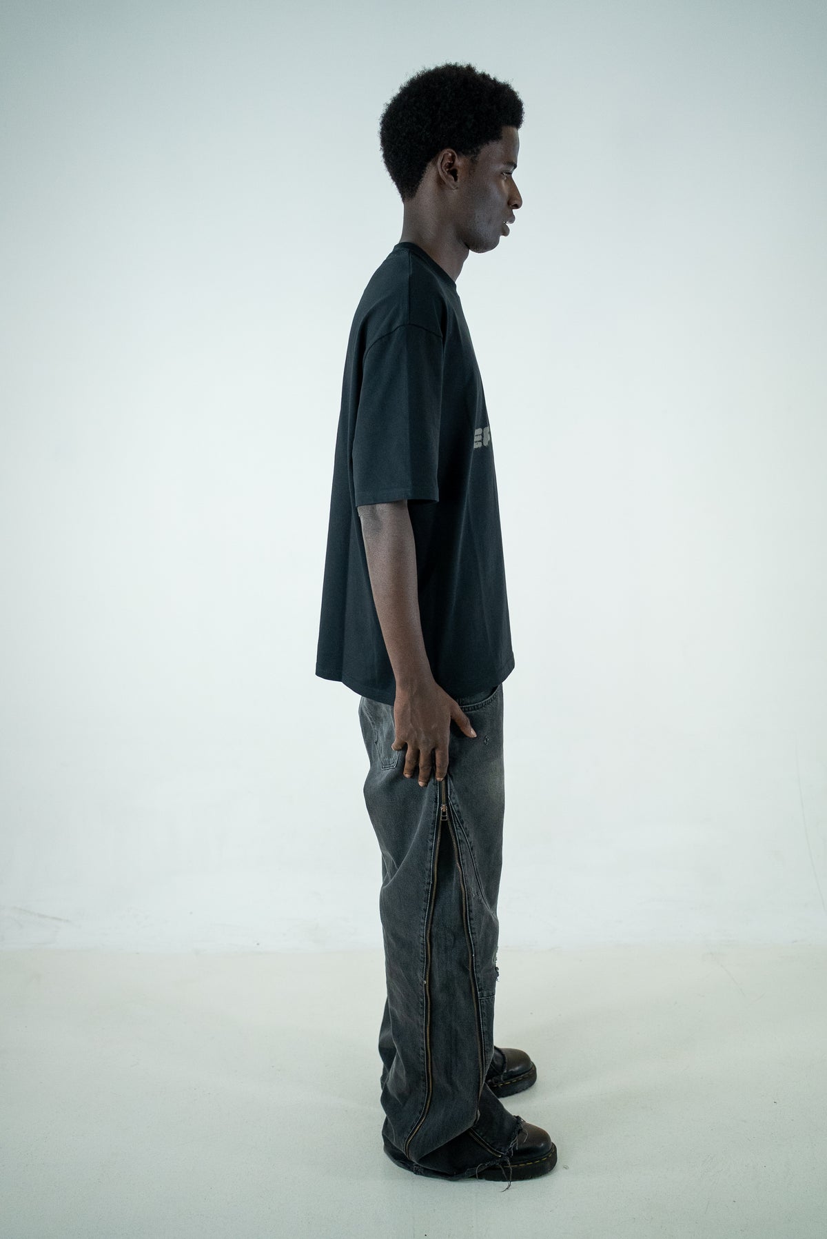 T-SHIRT OVER BLACK