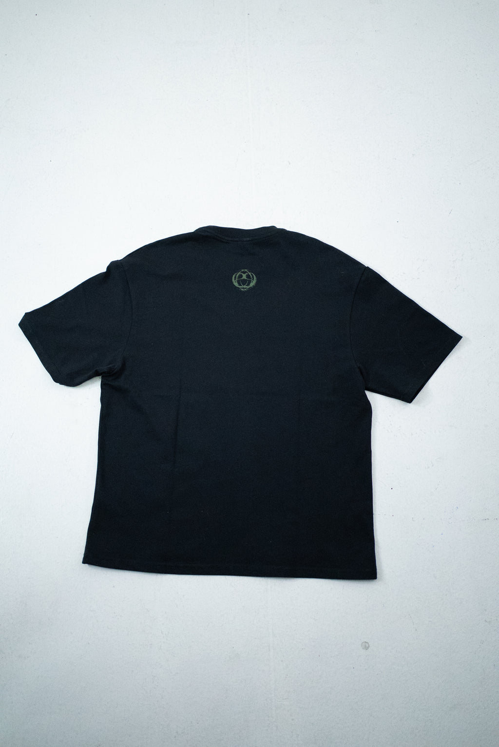 T-SHIRT OVER BLACK